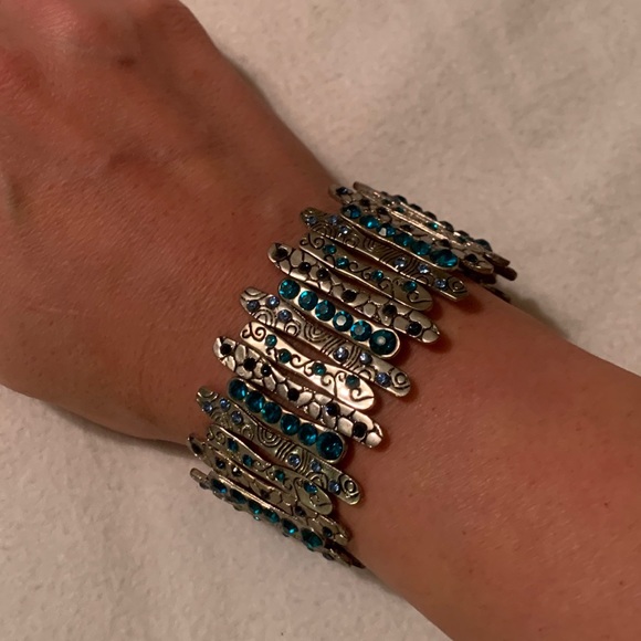 3 Adjustable bracelets - Picture 7 of 7